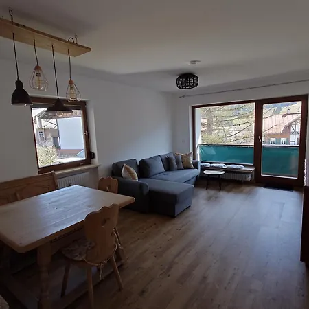 Hindelang Hideaway, Newly Renovated, Southern Balconies, Location Apartment Bad Hindelang