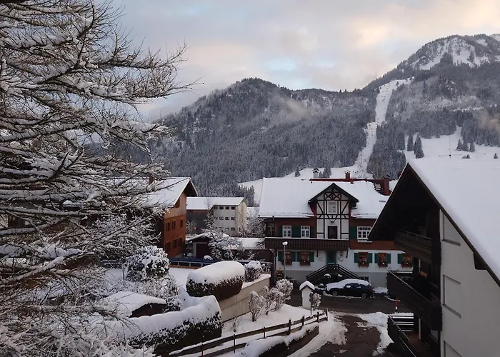 Hindelang Hideaway, Newly Renovated, Southern Balconies, Location * Bad Hindelang
